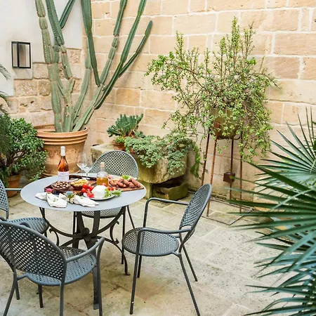 Ventisette Lecce